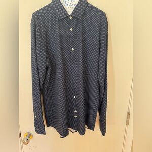 Mizzen + Main men’s long sleeved dress shirt